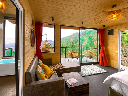 Retreat by The Kiana W/ Indoor Jacuzzi