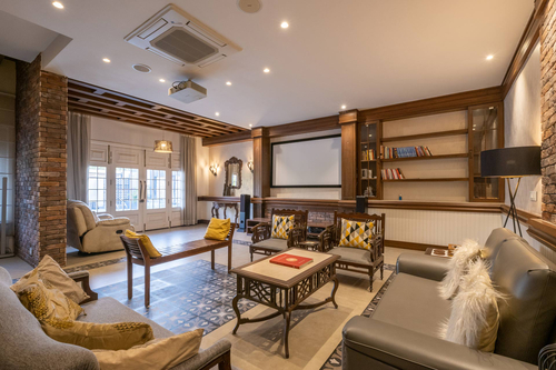 Ekant Villa w/ Outdoor Pool