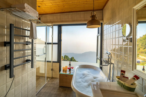 The English Country House | Elizabeth Lodge