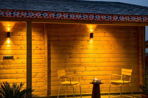 Esh Cottage Moss | Hilltop 2-BHK Retreat with Open-air Jacuzzi, Shared Garden, Pool & Cosy Lounge