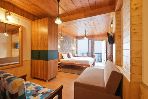 Luxurious Pahadi Retreat