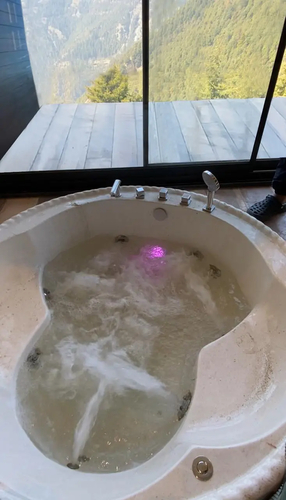 Heaven by The Kiana W/ Indoor Jacuzzi