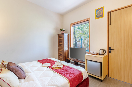 Lily @ The Magnolia Farm w/ Indoor Pool & Jacuzzi