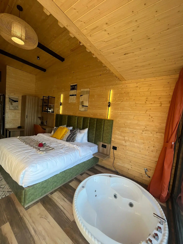 Heaven by The Kiana W/ Indoor Jacuzzi