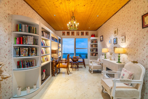 The English Country House | Victorian Suite