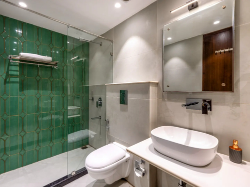 Shukrana 4BHK Luxury Retreat | Mall Road