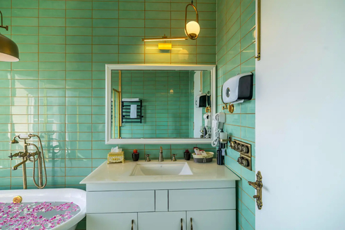 The English Country House | Victorian Suite