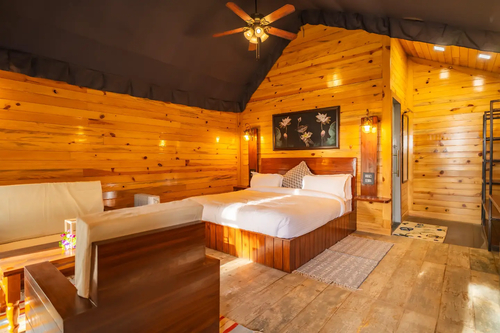 The Treepie - Private Chalet