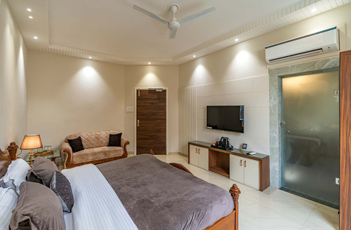 D’Amour w/ Breakfast