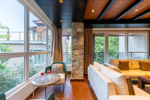 Shukrana 4BHK Luxury Retreat | Mall Road