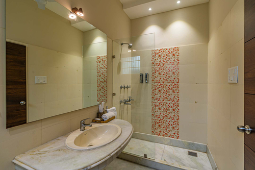 D’Amour w/ Breakfast