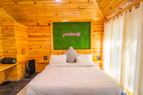 The Woodpecker-Private Cottage