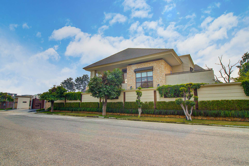 Ekant Villa w/ Outdoor Pool