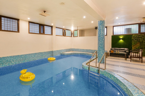 The Magnolia Farm w/ Indoor Pool & Jacuzzi