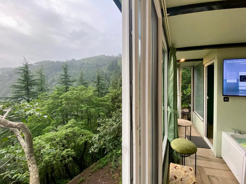 Nest by The Kiana W/ Indoor Jacuzzi