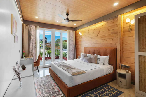 Esh Cottage Birch | Hilltop 4-BHK Retreat with Open-air Jacuzzi, Shared Garden, Pool & Cosy Lounge