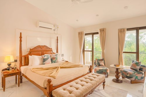 Casa Verdea | 4-BHK Villa With Private Pool & Lift; Near Popular Restaurants