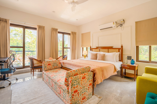 Casa Verdea | 4-BHK Villa With Private Pool & Lift; Near Popular Restaurants