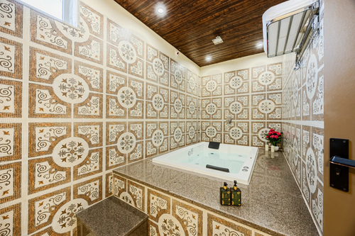 Heaven in Hills Mountara | 3-BHK | Pvt Pool | Garden | Lounge | Gazebos | Jacuzzi