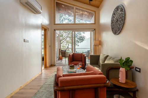 Sirmour Baag Merlot | Hillside Pet-friendly Cottage With Jacuzzi, Balcony & Restaurant