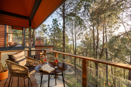  Sirmour Baag Rose | Cosy Pet-friendly Hill Cottage With Balcony, Common Garden & Restaurant 