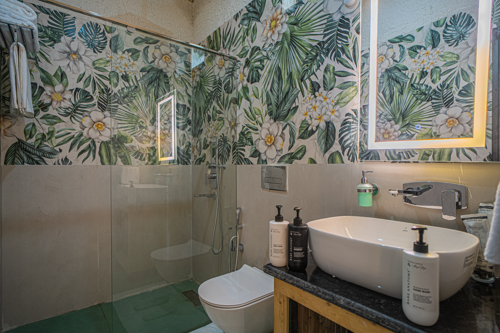 Echo By The Lakes | Lake-View Pet-friendly 2-Bedroom Retreat With Common Garden & Game Zone