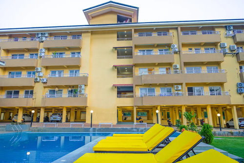 Veera Marina | Charming 3-BHK Apt Near Candolim Beach With Common Pools & Lift 