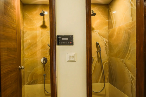 Veera Marina | Charming 3-BHK Apt Near Candolim Beach With Common Pools & Lift 
