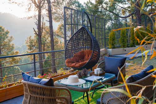 Sirmour Baag Cherry | A Pet-Friendly Cottage With Balcony, Common Garden & Restaurant