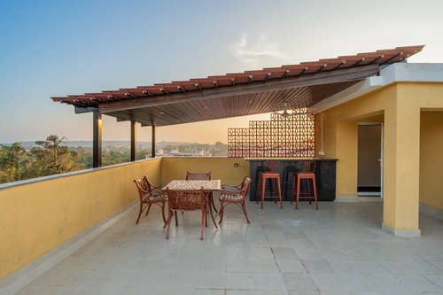 Veera Marina | 3-BHK Penthouse With Terrace, Common Pools & Lift, Near Candolim Beach