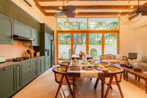 Dining area 3
