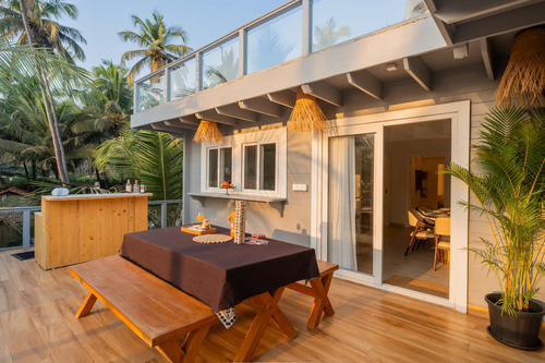 House of Neptune | 3-BHK Retreat with Gazebo & Bar | 10 mtrs from Ashwem Beach