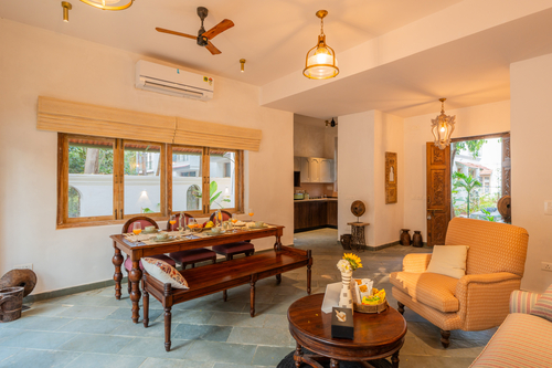 Dining area 1