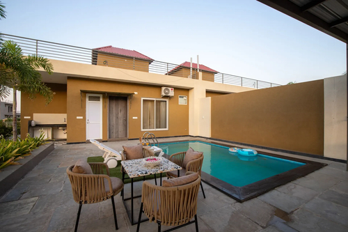 Heaven in Hills Kahili | Pet-friendly 2-BHK Villa With Private Pool & Garden 