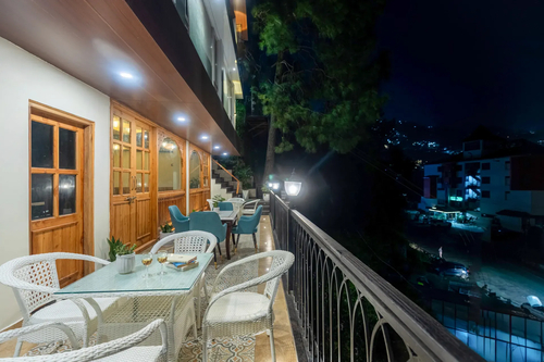 Evaara Woods Breeze | 3-BHK Retreat With Common Garden & Sitting Area