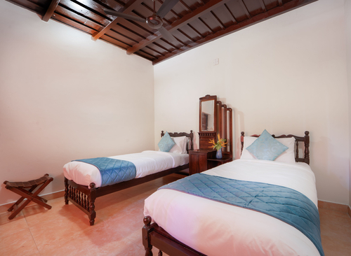 Vembanad House | Lakeside Heritage 4-Bedroom Retreat with Garden & Outdoor Sitting Area