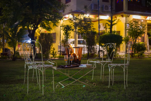 Abhimanyu Mansion Sapphire | 4-BHK Heritage Haveli With Outdoor Dining Area & Garden in City Centre