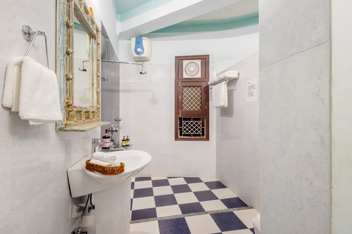 Abhimanyu Mansion Pearl | A 6-BHK Manor With Rajasthani Charm & a Garden In City’s Heart