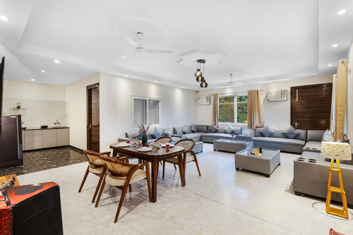 Krishna Manor | 3-BHK Farmhouse With Private Pool & Lush Garden | Near Noida Expressway