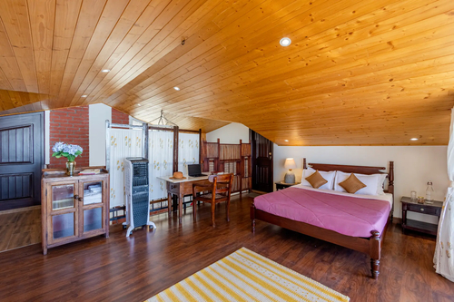 Cliff Side Villa | 3-BHK + Attic | Garden | Gazebo | Balconies | Scenic Views