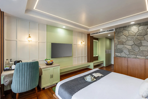 Evaara Woods Breeze | 3-BHK Retreat With Common Garden & Sitting Area