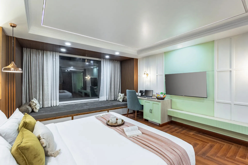 Evaara Woods Hilltop | 6-BHK Getaway With Common Garden & Sitting Area