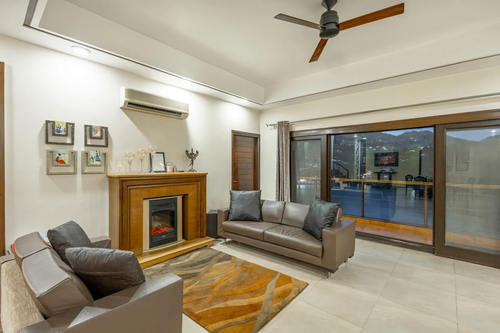 Lakeview Manor | Charming 5-BHK Lakeside Retreat With Garden & Balconies