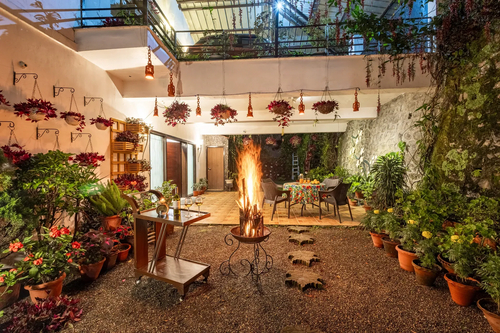 Lakeview Manor | Charming 5-BHK Lakeside Retreat With Garden & Balconies