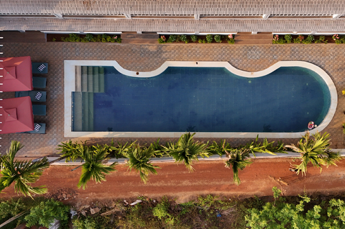 Gracias Seaora | Pet-friendly Retreat With Bathtub, Common Pool, & Restro, Close to Ashwem Beach