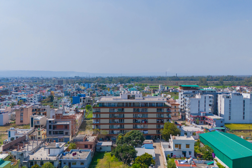 BYDM The Sky Heaven | Charming Pet-friendly 4-BHK Penthouse 15 Min from Triveni Ghat With Balcony, Bar & Lift
