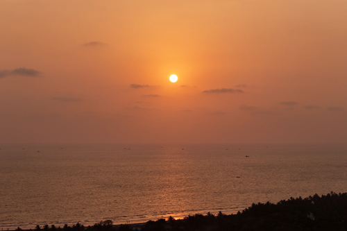 Gracias Seaora | Pet-friendly Retreat With Bathtub, Common Pool, & Restro, Close to Ashwem Beach