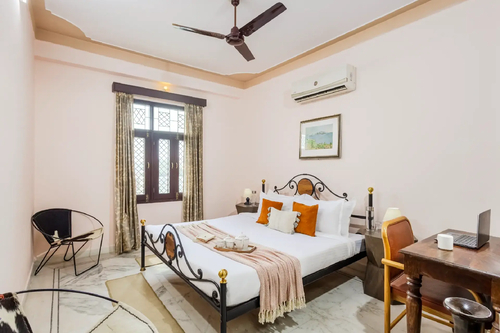 Abhimanyu Mansion Pearl | A 6-BHK Manor With Rajasthani Charm & a Garden In City’s Heart