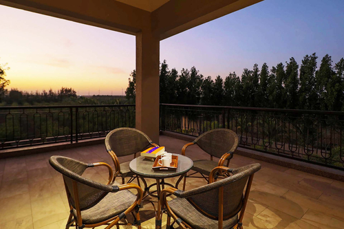 2 Rooms @ Desert Palms