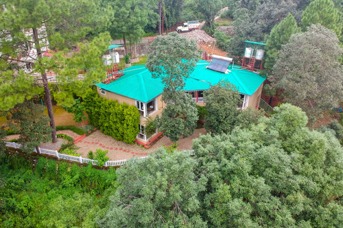 3 Rooms @ Mistletoe House